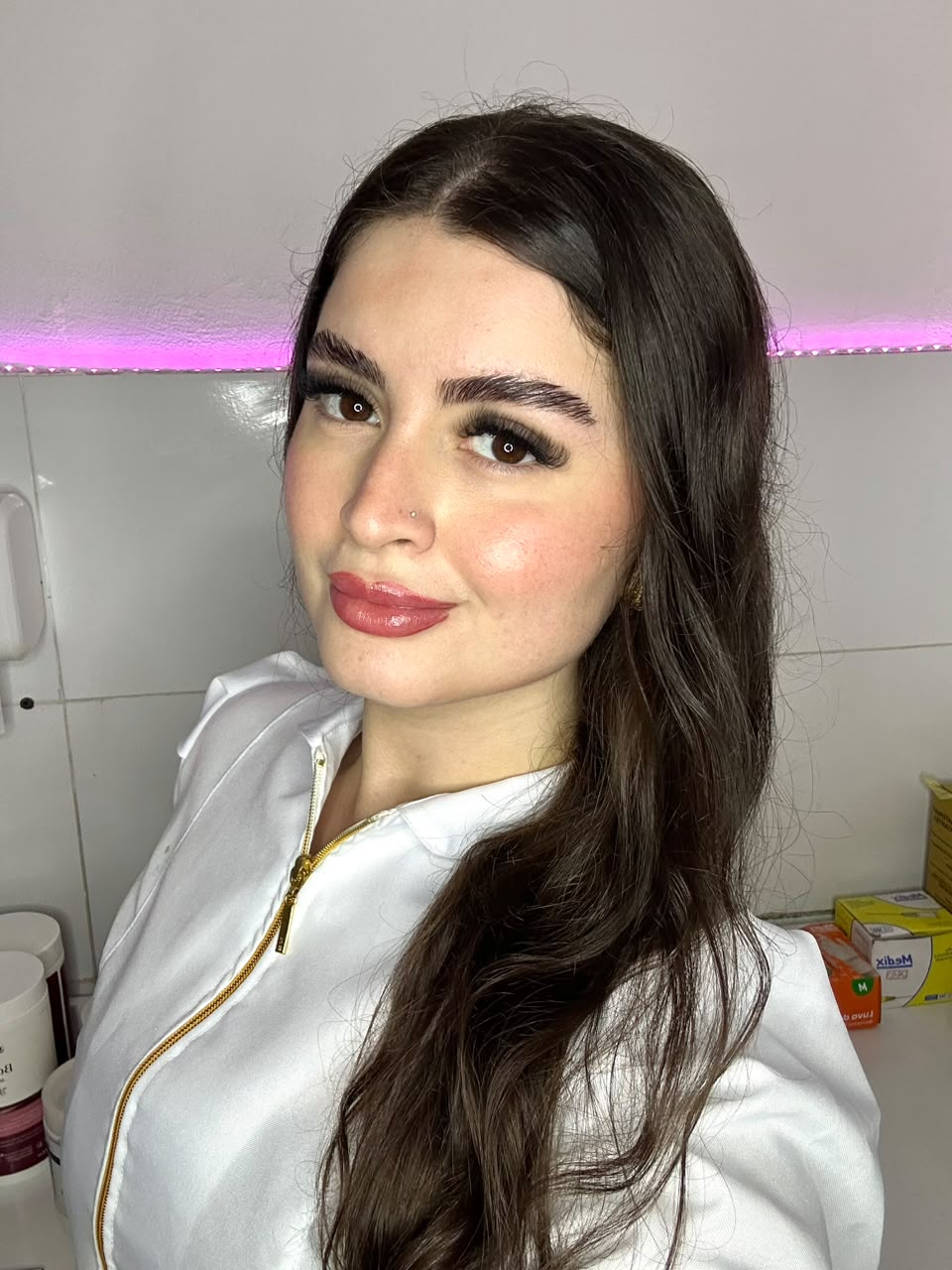 Retrato de Luiza Nobre, esteticista especializada em estética corporal